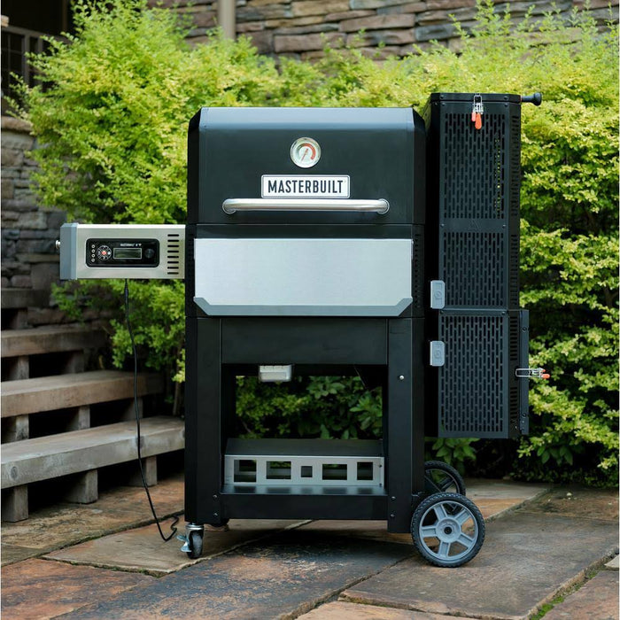 Masterbuilt Gravity Series™ 800 Digital Charcoal Griddle + Grill + Smoker