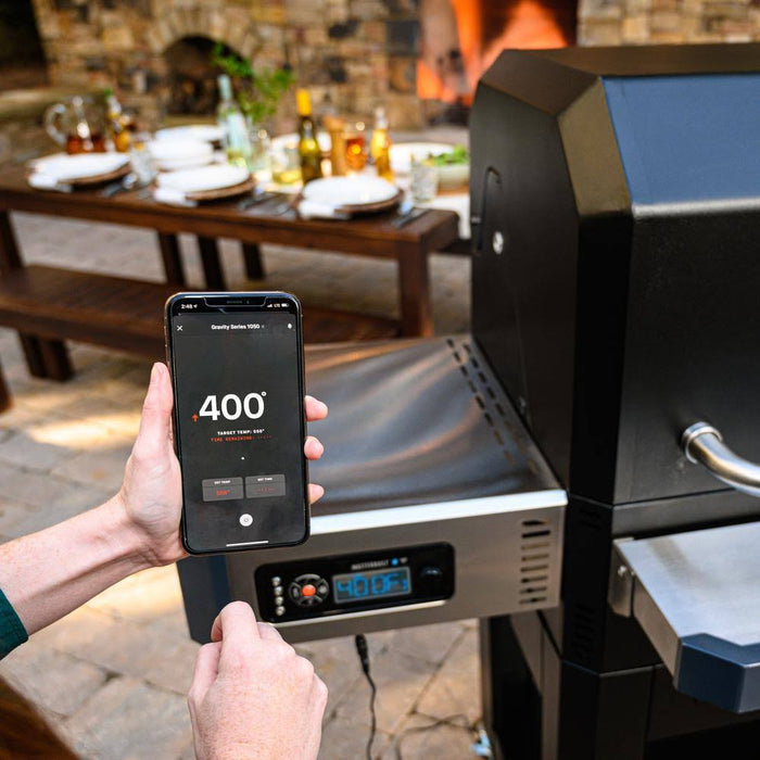 Masterbuilt Gravity Series™ 800 Digital Charcoal Griddle + Grill + Smoker